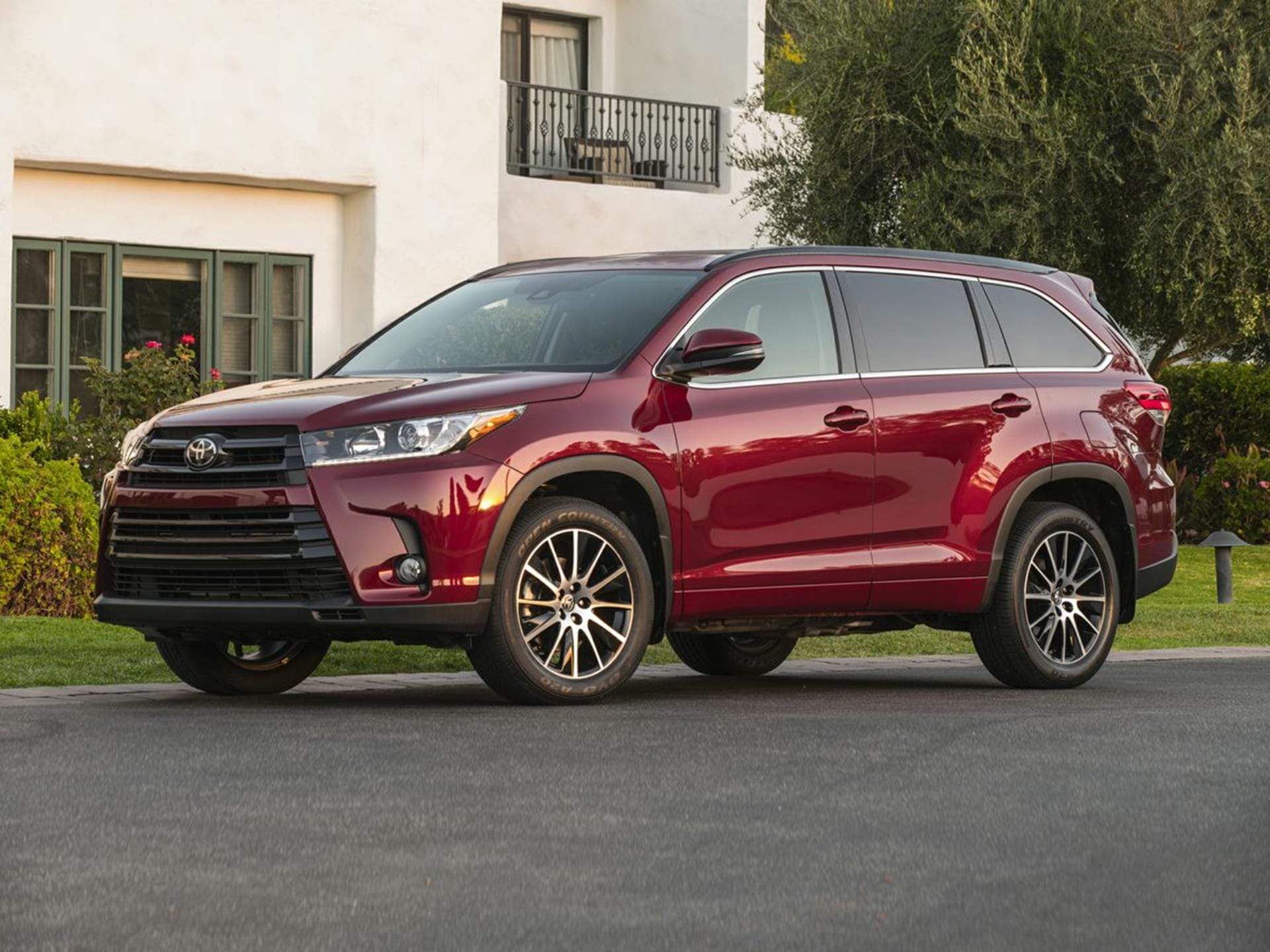 2019 Toyota Highlander 5TDJZRFH6KS961472