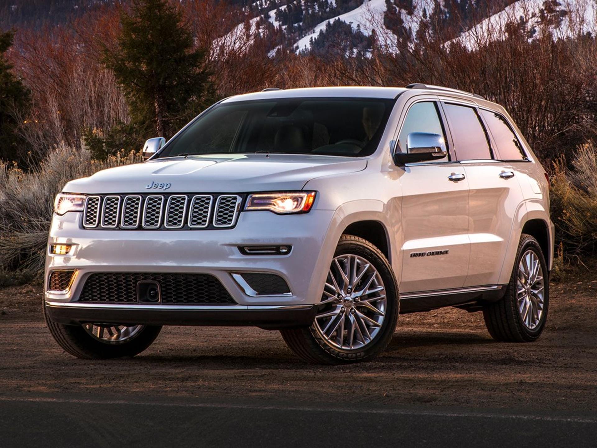 2018 Jeep Grand Cherokee 1C4RJFAG9JC123895
